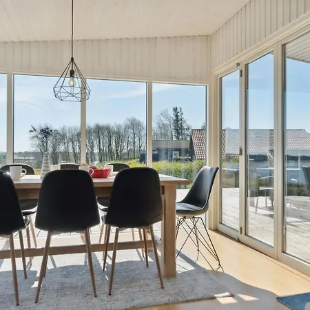 Peetu - 200m To The Fjord By Interhome Doverodde